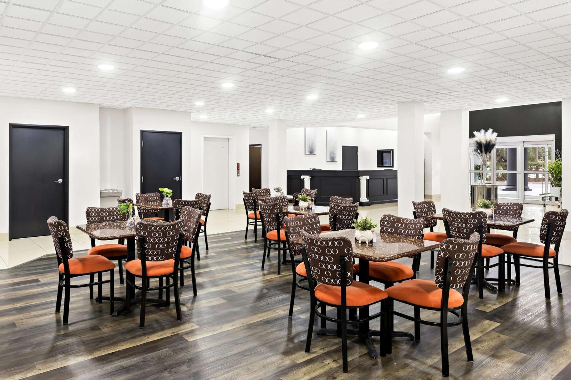 Sonesta Essential Savannah Exterior photo