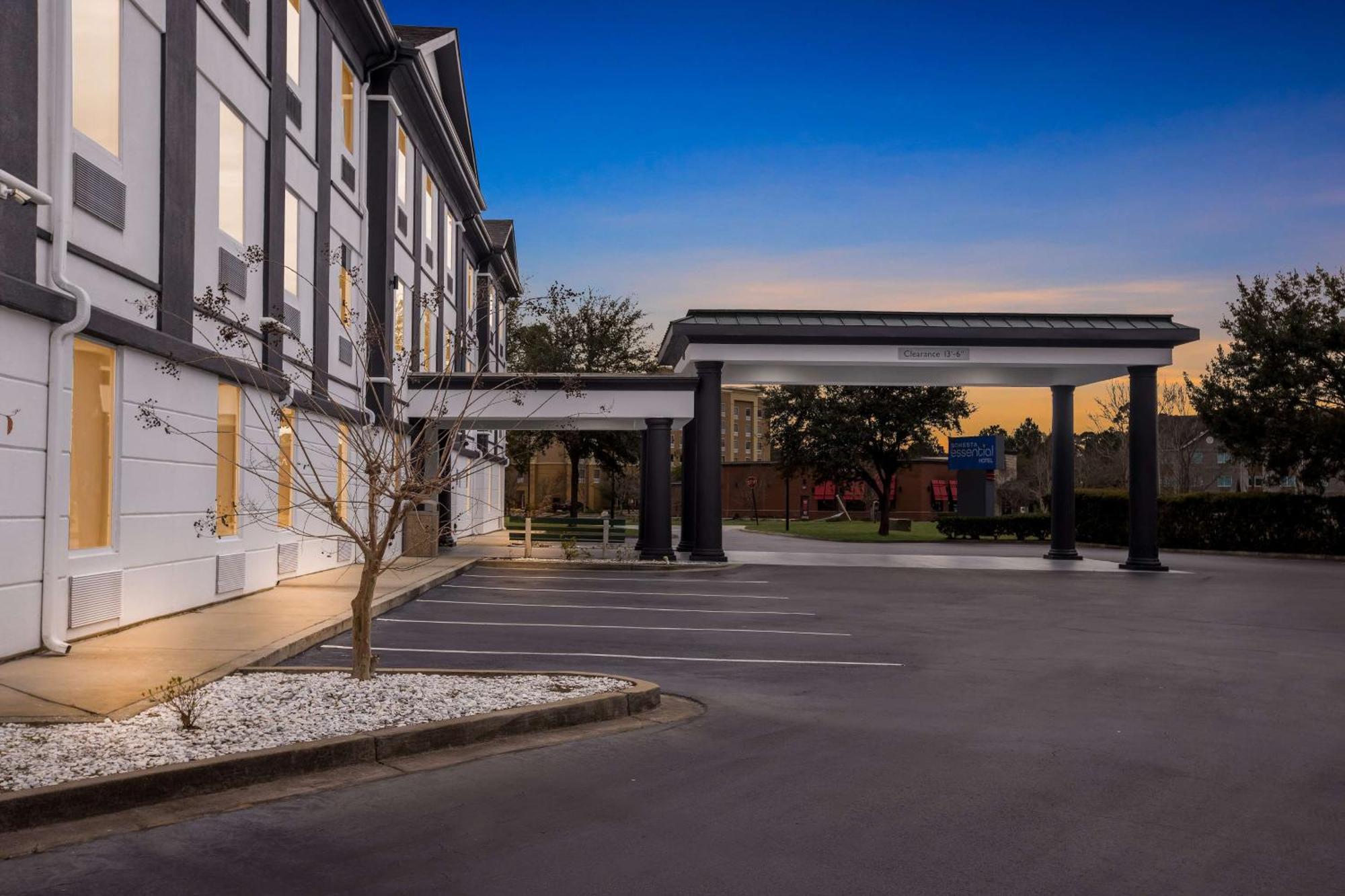 Sonesta Essential Savannah Exterior photo